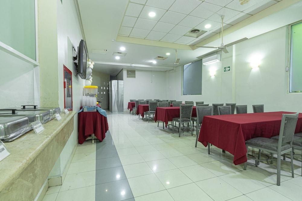 Hotel Plaza Del Arco Express Monterrei Exterior foto